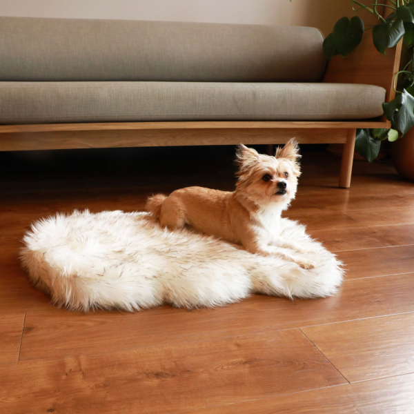 PupRug by Paw.com? Faux Fur Orthopedic Dog Bed - Curve White with Brown Accents - Image 3